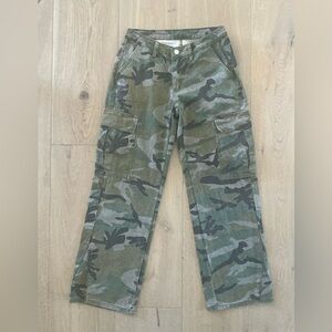 SHEIN Green Camouflage Trousers